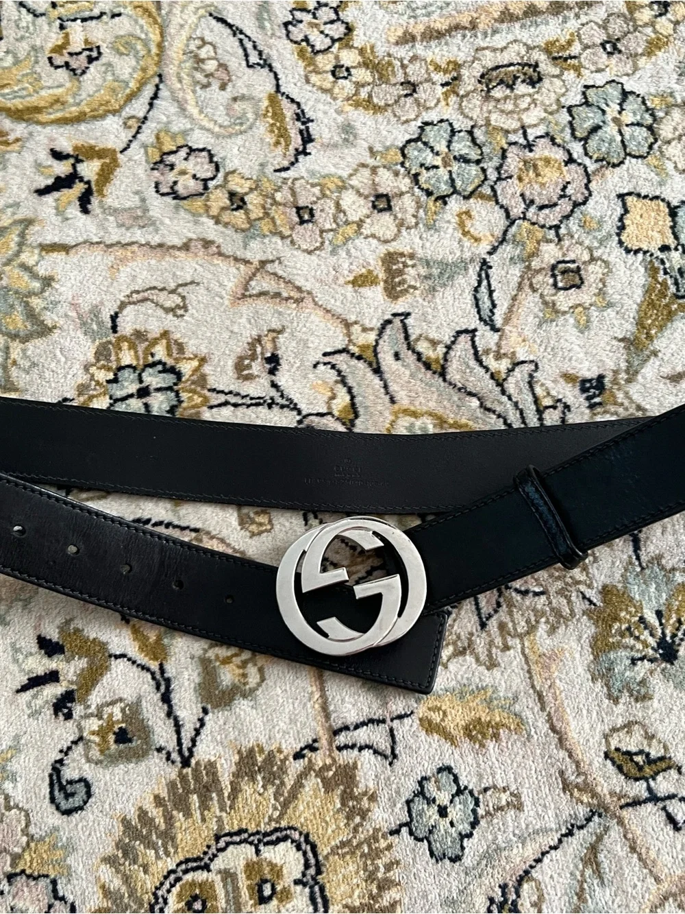 Gucci size 40 Black Leather Belt with Silver Interlocking GG Buckle used